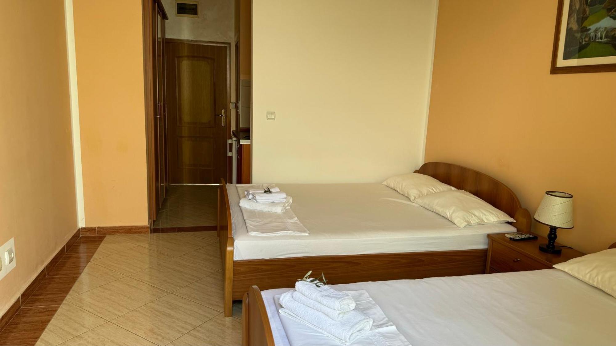 Sea La Vie Apartments Улцинь Екстер'єр фото