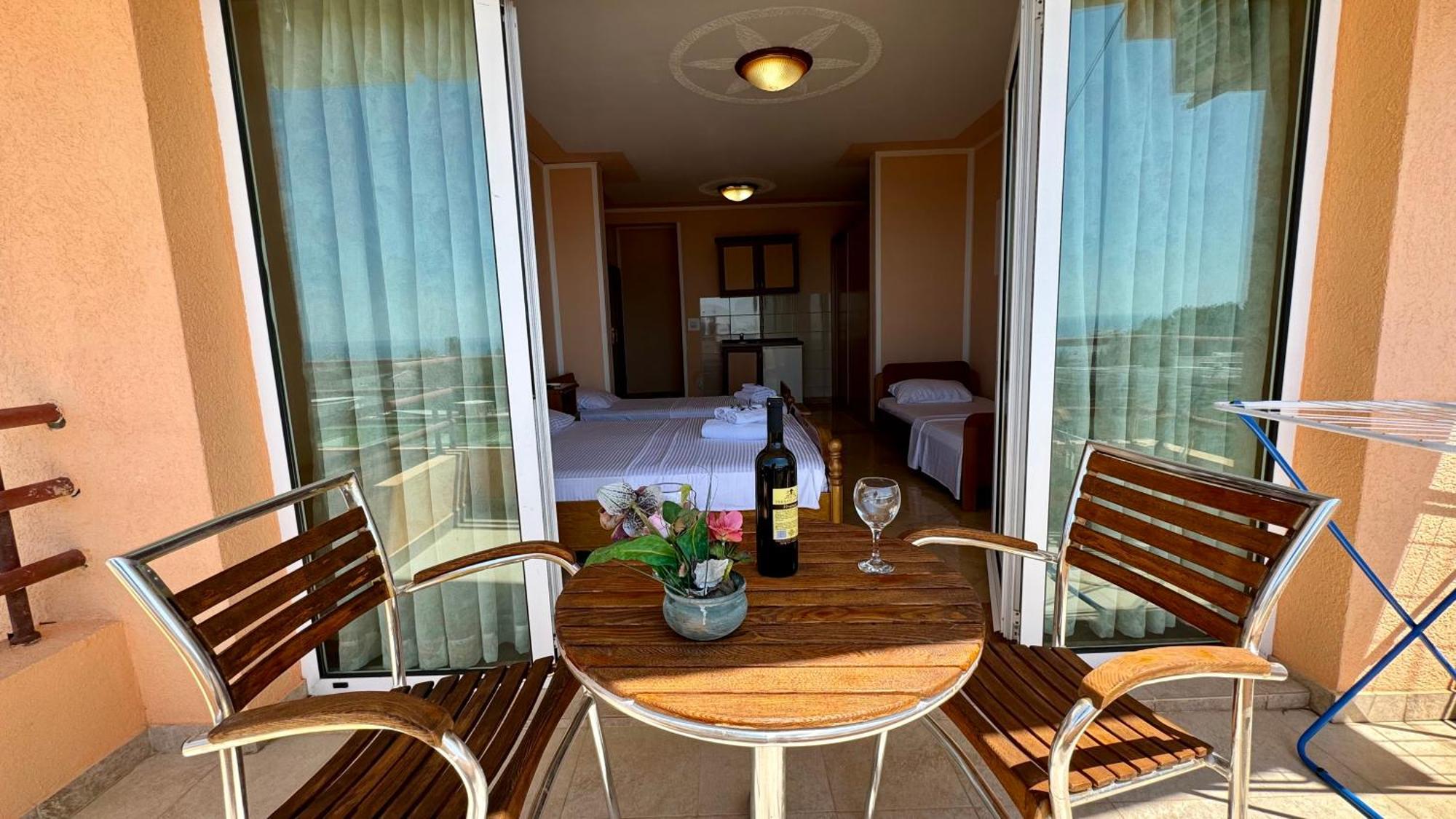 Sea La Vie Apartments Улцинь Екстер'єр фото
