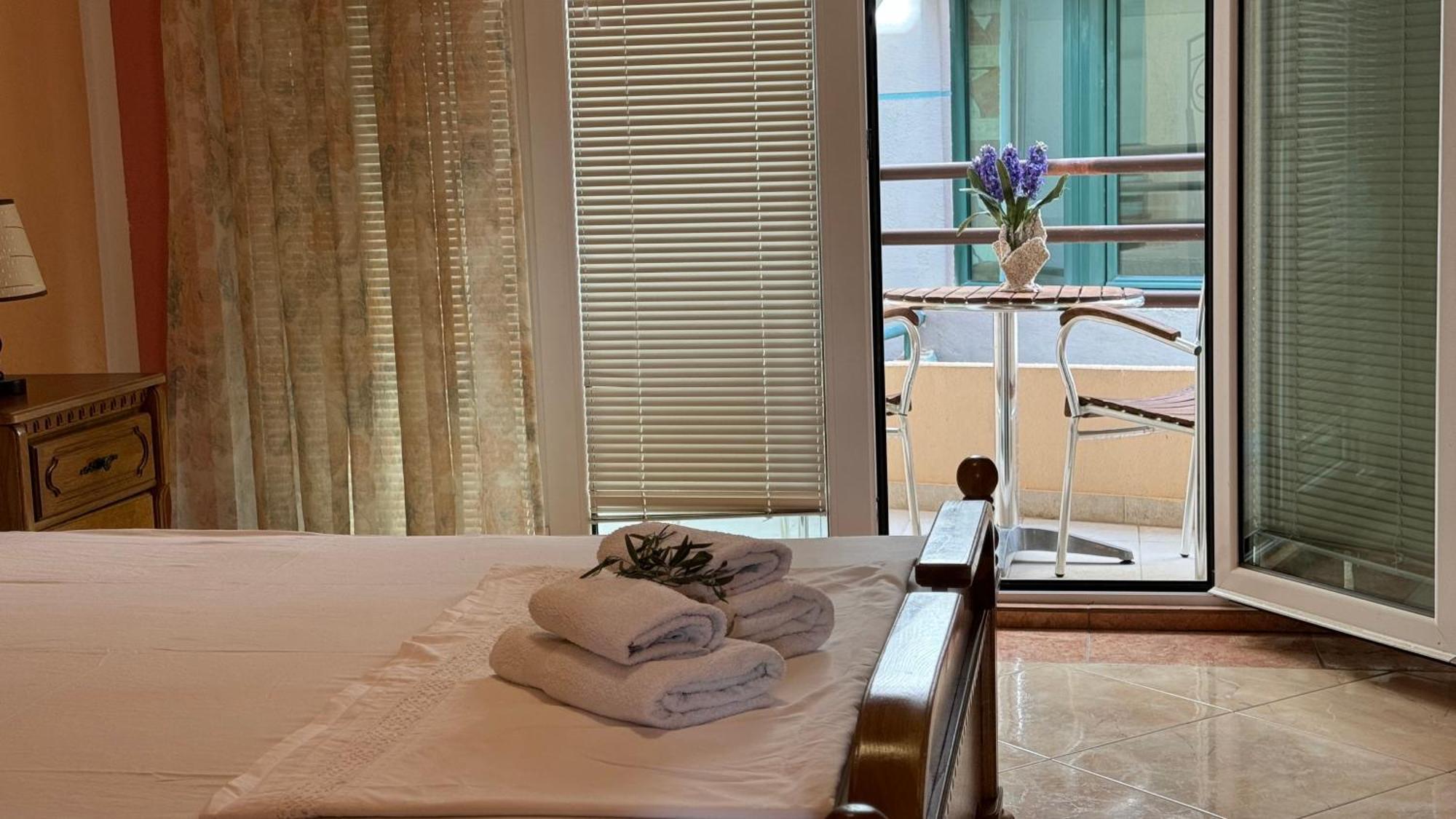 Sea La Vie Apartments Улцинь Екстер'єр фото