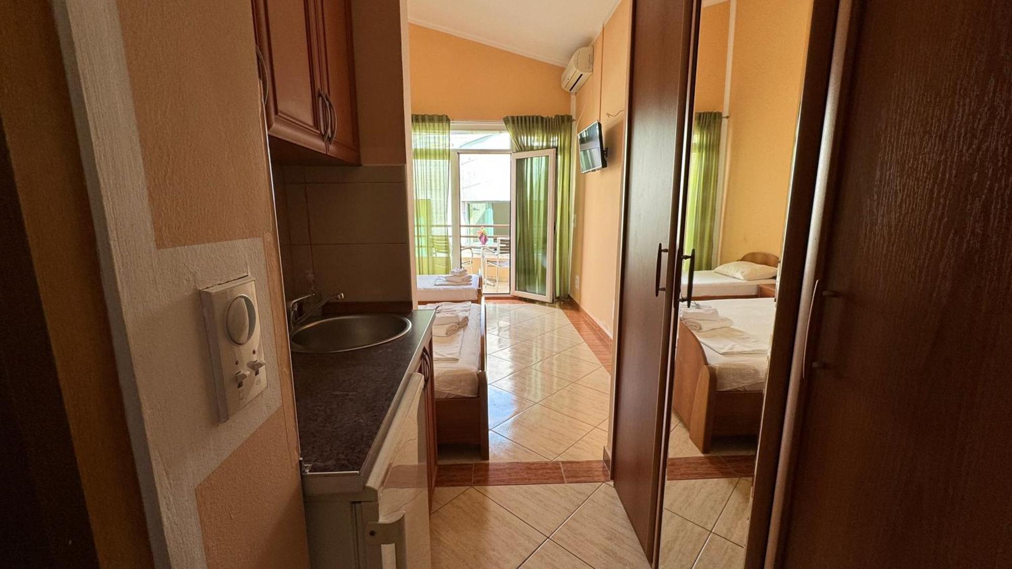 Sea La Vie Apartments Улцинь Екстер'єр фото