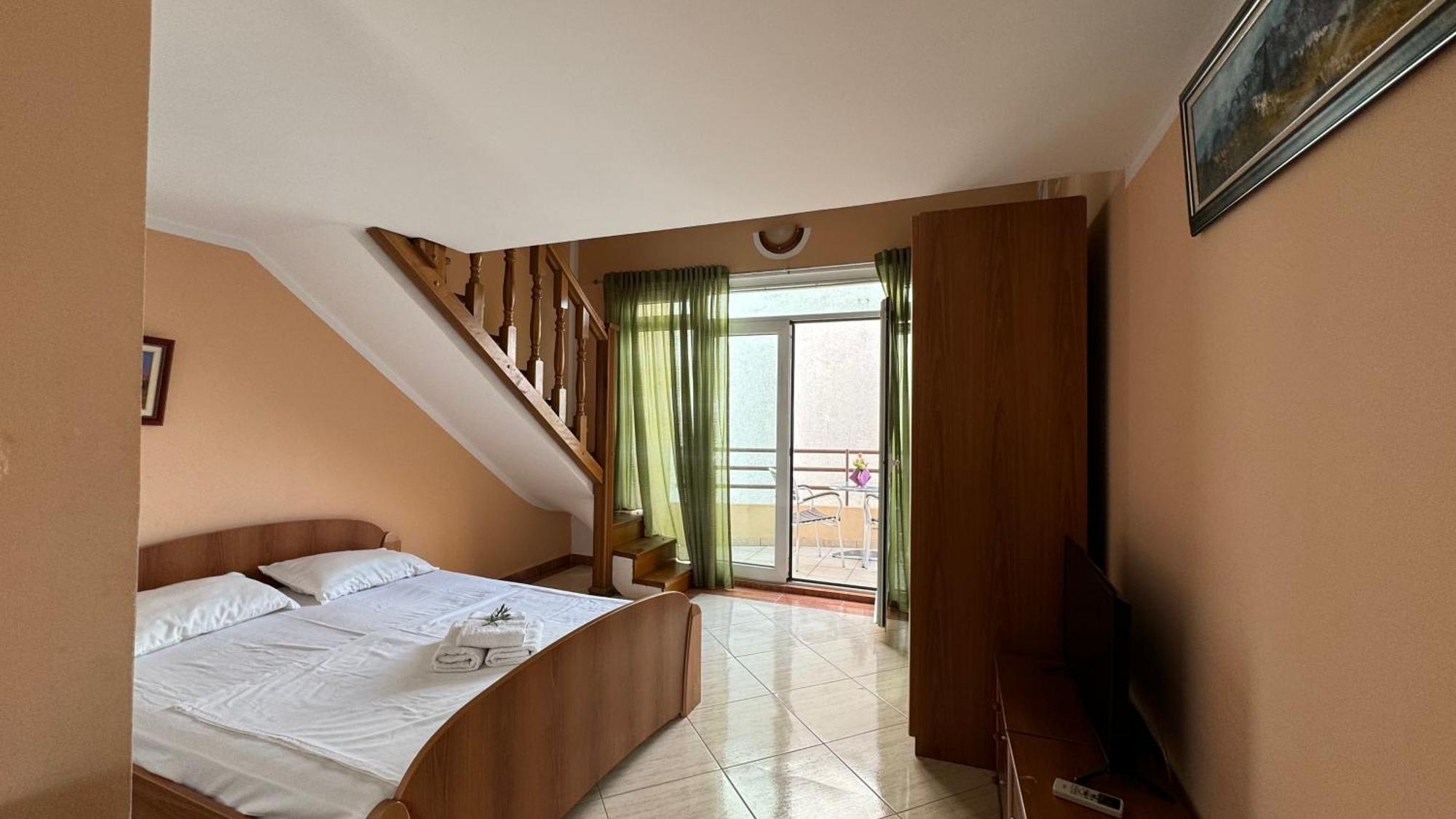 Sea La Vie Apartments Улцинь Екстер'єр фото